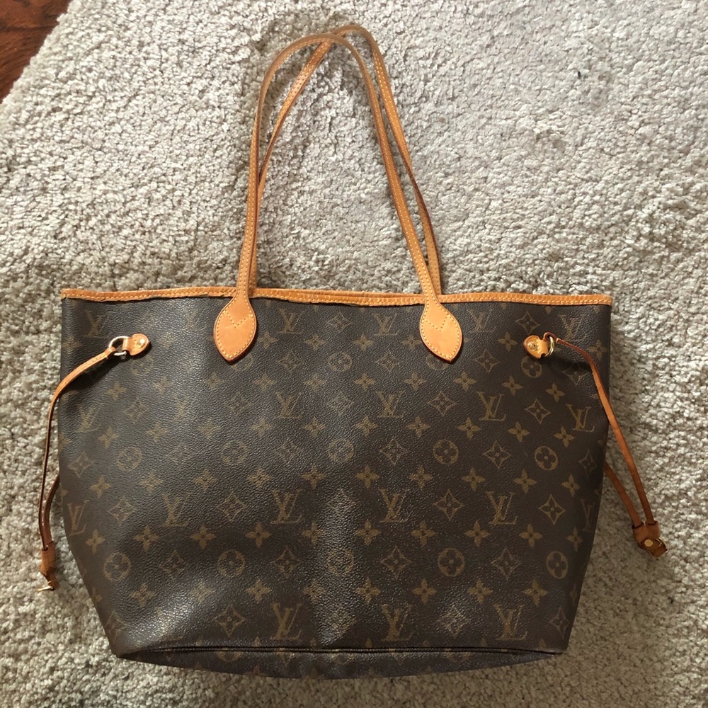 Authentic Louis Vuitton monogram mm neverfull